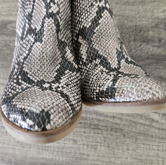 Anthropologie Dolce Vita Selene Snakeskin Slip On Heeled Mules - Picture 5 of 7
